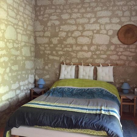 ホテル Les Caves Ambillou-Château 部屋 写真