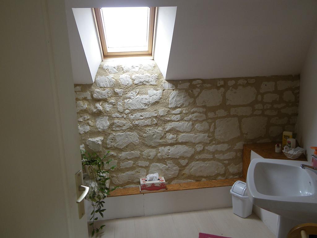 ホテル Les Caves Ambillou-Château 部屋 写真