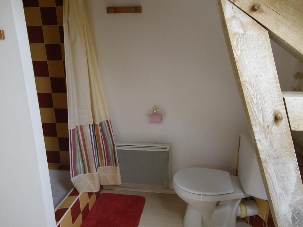 ホテル Les Caves Ambillou-Château 部屋 写真